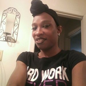 Meet your Posher, Crystal